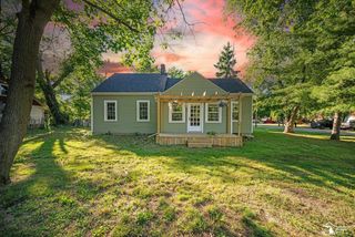 93 Division St, Petersburg, MI 49270