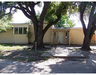 2318 S  Franklin Dr, Bryan, TX 77801