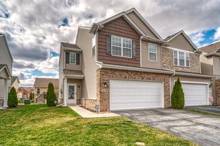 11216 Putnam Dr, Winfield, IN 46307