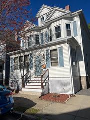 26 James St, New Bedford, MA 02740