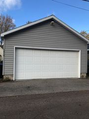 Garage has electric heat