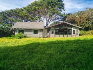 16750 Highway 101 N, Smith River, CA 95567