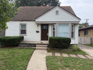 116 Devillen Ave, Royal Oak, MI 48073
