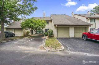 95 Thoreau Dr, Plainsboro, NJ 08536