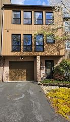 65 Winged Foot Dr, Reading, PA 19607
