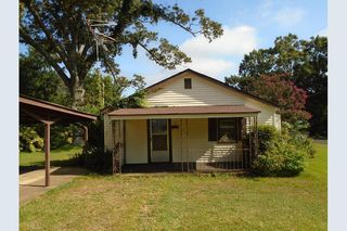 7 Ware St, Barnesville, GA 30204