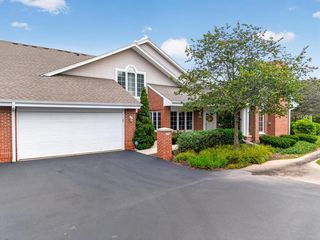 8779 Woodbridge DRIVE, Greendale, WI 53129