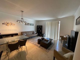 7275 SW 89th St #B522, Miami, FL 33156