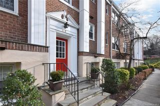 63 Rockledge Rd S #2D, Bronxville, NY 10708