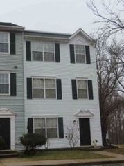 4825 Norfolk Ct, Suitland, MD 20746