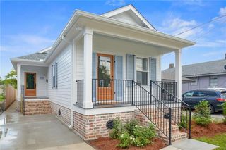 938 11th St, Gretna, LA 70053