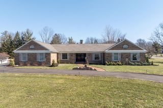 10310 Gentlewind Dr, Cincinnati, OH 45242