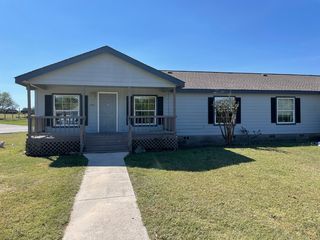 165 Rolling Gln, Springtown, TX 76082