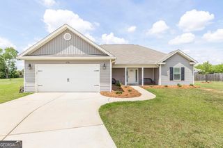 122 Milford Cir, Perry, GA 31069
