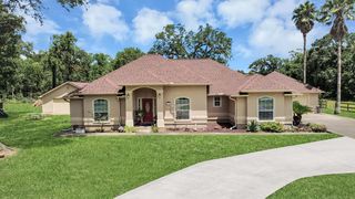 1102 W  Point Dr, Rosharon, TX 77583