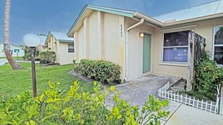 8883 SE Hobe Ridge Ave, Hobe Sound, FL 33455