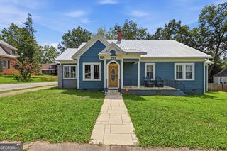 334 E  Tugalo St, Toccoa, GA 30577