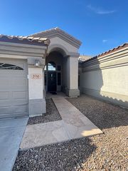 2150 S  Boulder Ct, Gilbert, AZ 85295