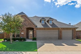 495 Oak Hills Ln, Fate, TX 75189
