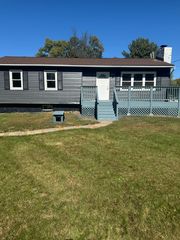 227 Whalesback Rd #A, Red Hook, NY 12571