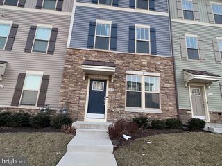 5818 Imperial Dr, Frederick, MD 21703
