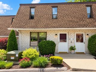 12 Granby Hts #12, Granby, MA 01033