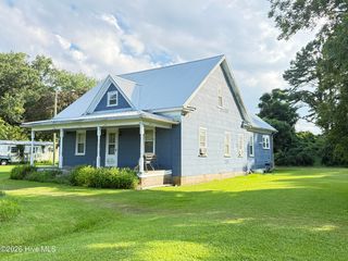 1382 Harvey Point Road, Hertford, NC 27944