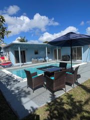 6456 Custer St, Hollywood, FL 33024