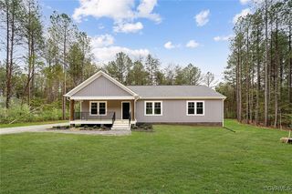 106 E  Sunrise Dr, Warsaw, VA 22572