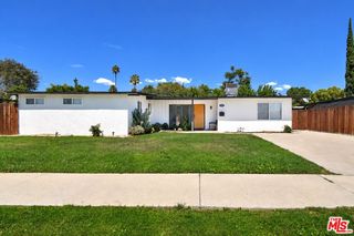 19447 Elkwood St, Reseda, CA 91335
