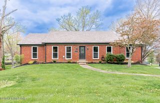 221 Hillview Dr, Shelbyville, KY 40065