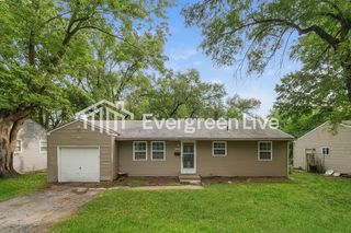 7404 E  86th St, Kansas City, MO 64138