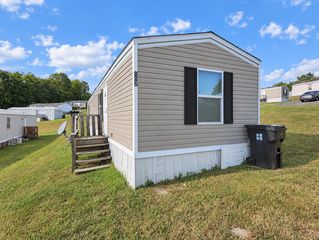 102 Bakersby Ct, Columbia, TN 38401