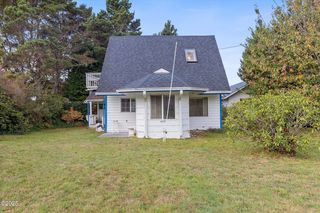 6835 SW Galley Ave, Lincoln City, OR 97367
