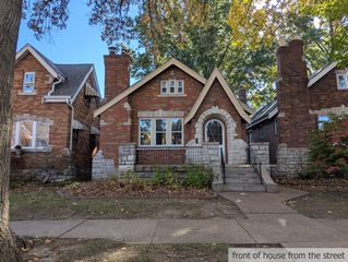 5734 Itaska St, Saint Louis, MO 63109