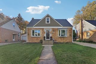 516 N  Maple St, Mount Prospect, IL 60056
