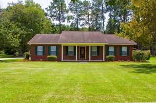 153 English St, Douglas, GA 31535