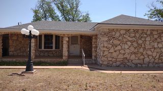 212 Jewel St, Winters, TX 79567