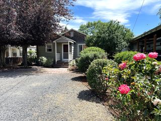 4418 Peck Dr, Klamath Falls, OR 97603