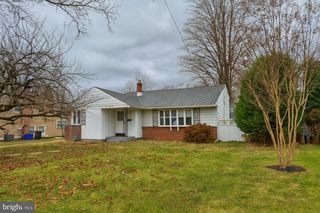124 Ivins Ave, Merchantville, NJ 08109