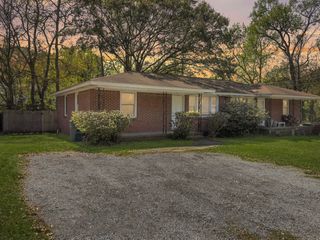 1129 Berkeley St #A, Hanahan, SC 29410