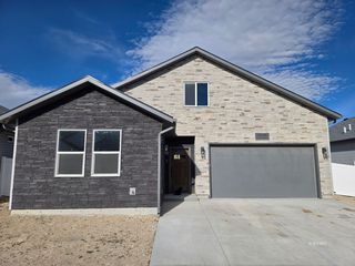 2703 Quartz Dr, Elko, NV 89801