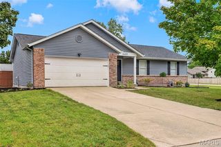 6401 Long Timber Dr, O'Fallon, MO 63368