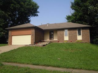 945 S  Timbercreek Ave, Springfield, MO 65802