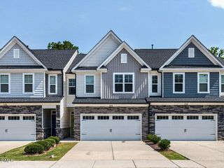 124 Orvis Dr, Holly Springs, NC 27540