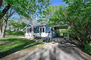 9045 Grand Ave, Kansas City, MO 64114