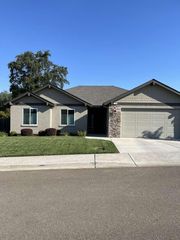 1140 Sunny Creek Ct, Auburn, CA 95603