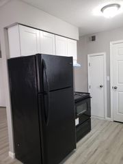 100 Sanders Ct #4, Columbia, MO 65202