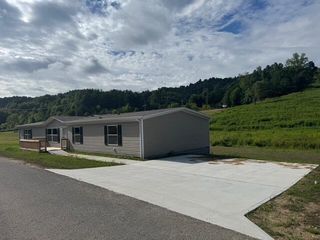 130 Dixon Dr, Corbin, KY 40701