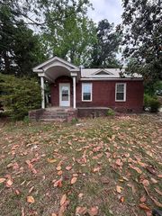 3829 N  Sharon Amity Rd, Charlotte, NC 28205